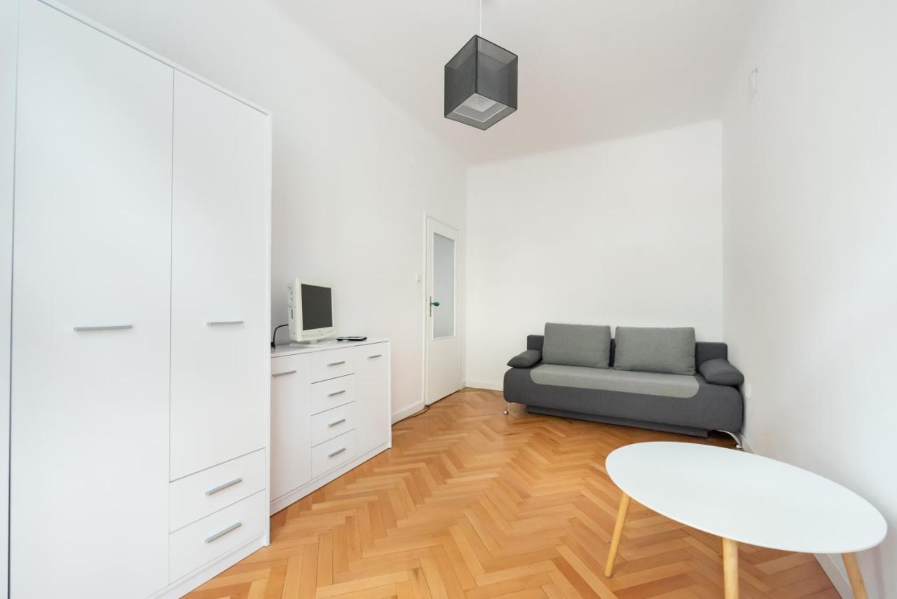 Plac Zbawiciela 3-Bedroom Apartment Varšava Exteriér fotografie
