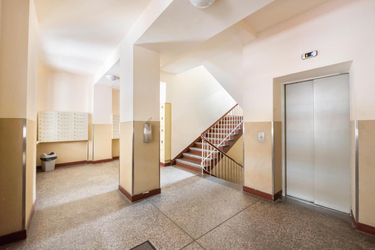 Plac Zbawiciela 3-Bedroom Apartment Varšava Exteriér fotografie