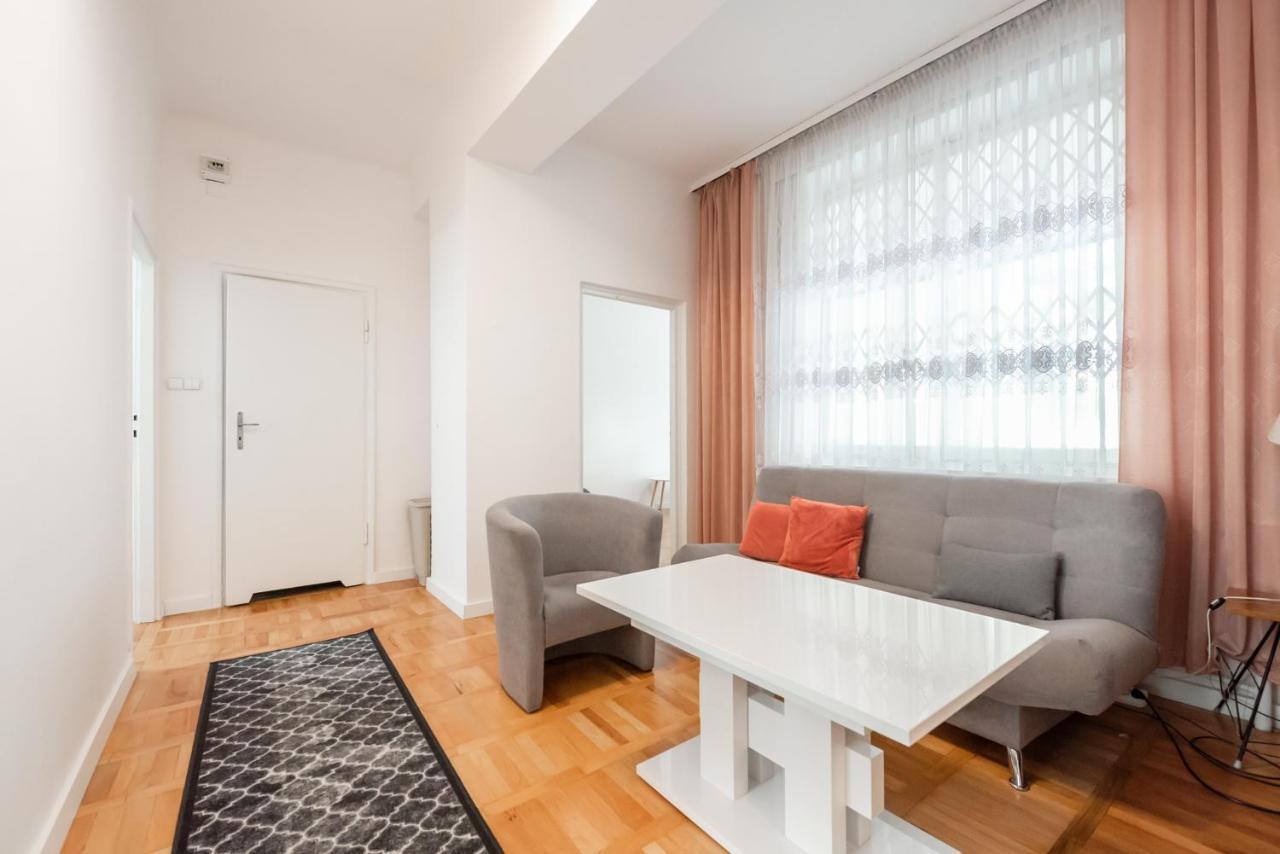 Plac Zbawiciela 3-Bedroom Apartment Varšava Exteriér fotografie